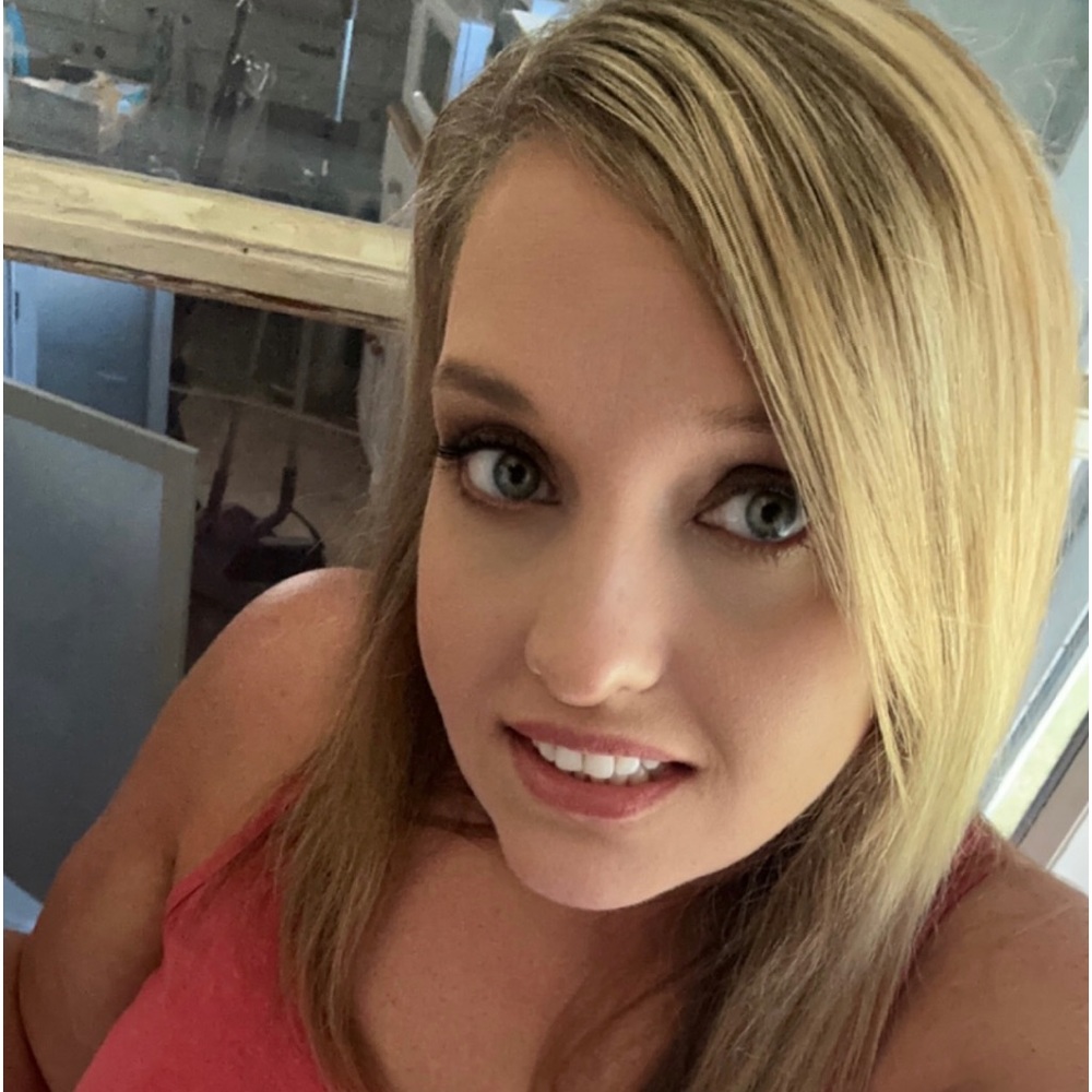 Meet your Posher, Angelina